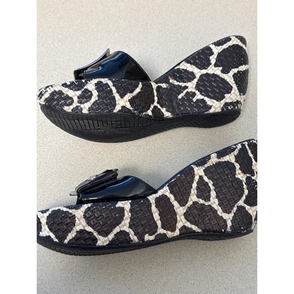Y2K Stuart Weitzman Platform Animal Print Mary Jane Patent Leather Mules Size 8 - Picture 4 of 9